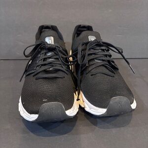 On Running Cloudswift 3 Black Running Shoes Womens Size 9 Helion CloudTec